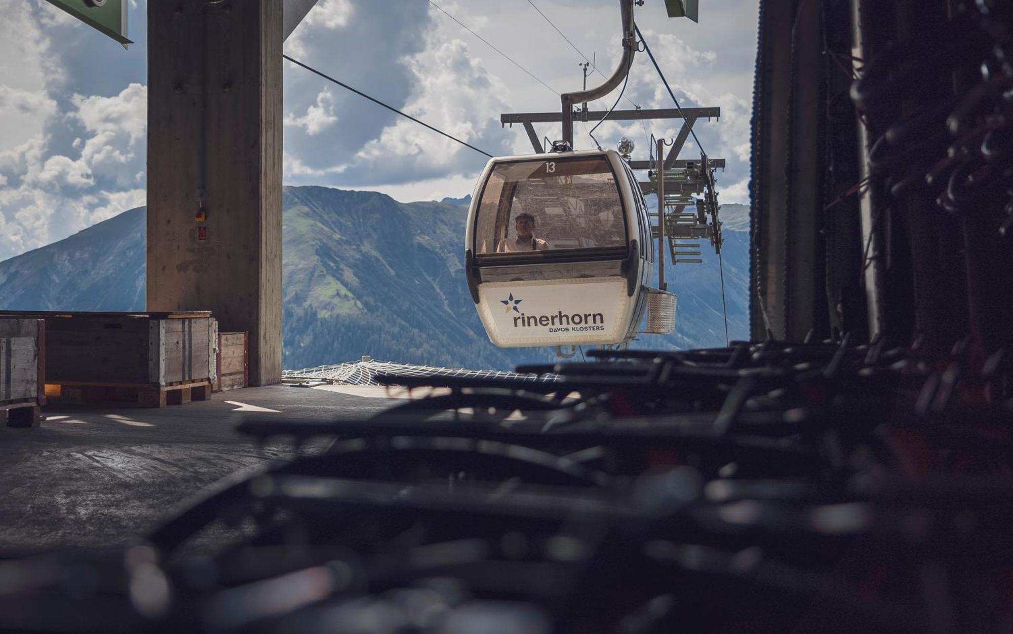 Rinerlodge By Mountain